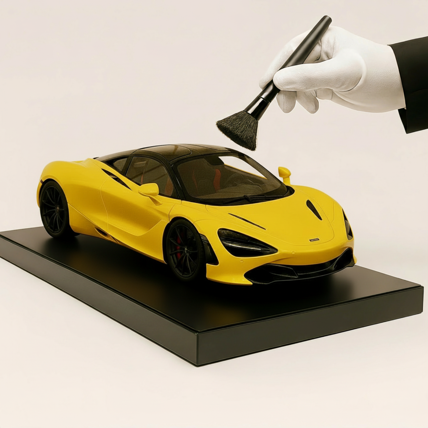 McLaren 720S Model 1:24